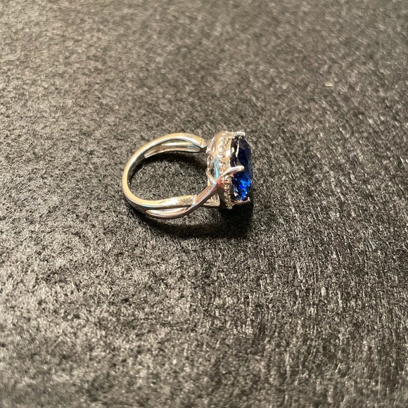 Sapphire and cubic zirconia ring - Picture 3 of 3